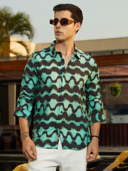 Campus Sutra - Men's Jungle Green Spiral-Strokes Shirt