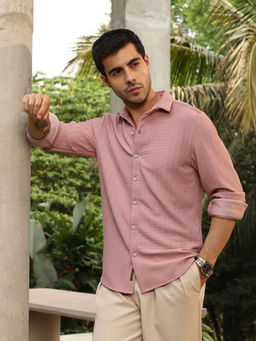 Campus Sutra - Men's Powder Pink Chevron-Panel Tactile Shirt