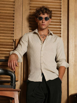 Campus Sutra - Men's Ecru Beige Ruche-Tactile Shirt