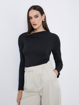 Styli - Womens Asymmetrical Neck Ruched Long Sleeve Top