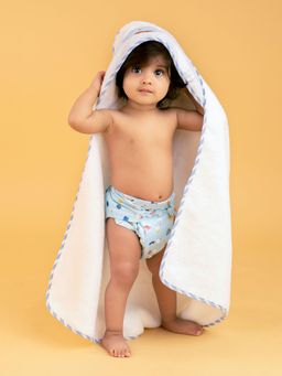 Haus & Kinder - Baby Shark Doo Doo Baby Hooded Towel (0-36 Months)
