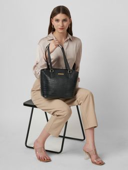 Caprese - Women York Black Medium Tote Bag