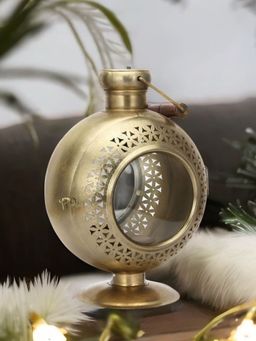 At Home by Nilkamal - Lantern Round Triangle Candle Stand (Gold)