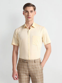 Arrow - Short Sleeve Textured Yellow Formal Shirt