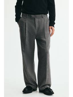 H&M - Men Grey Loose Fit Suit Trousers
