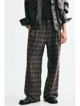 H&M - Men Grey Oversized Fit Wide Tailored Trousers