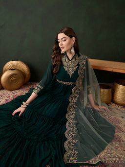 Miss Ethnik - Green Embroidered Anarkali Set (Set of 2)