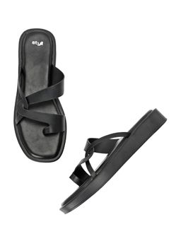 Styli - Women Criss Cross Strap Detail Comfort Sandals