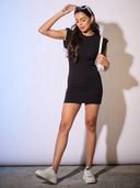 Black color option, Sold out, Currently selected