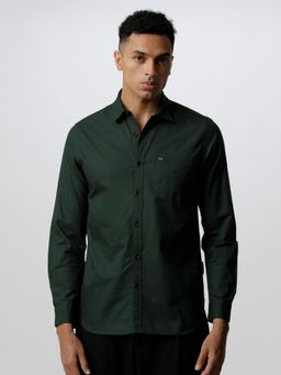 The Bear House - Men Green Solid Slim Fit Cotton Casual Shirt