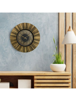 HomeTown - Aristo Rays Rim Classic Wall Clock, Diameter 40Cm In Gold Colour