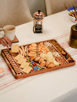 IREKA HOMES - Brown The Spread Acacia Wood Serving Board