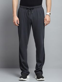 Monte Carlo - Men Solid Charcoal Mid Rise Regular Fit Joggers