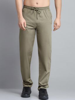 Monte Carlo - Men Solid Olive Mid Rise Regular Fit Trackpant