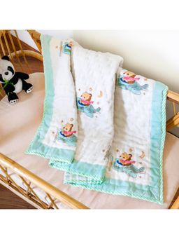 Kicks and Crawl - Bears And Stars Quilted Thick Blanket