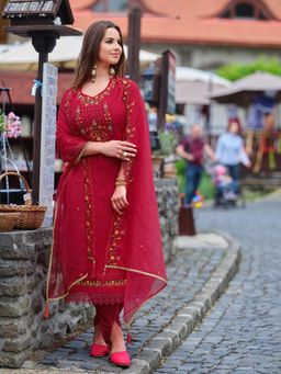 MOJILAA - Women's Fuchsia Pink Viscose Embroidered Kurta With Dhoti & Dupatta (Set of 3)