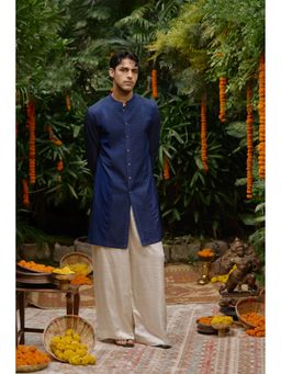 Philocaly - Men Raunaq Blue Silk Blend Mandarin Neck Thread Work Kurta