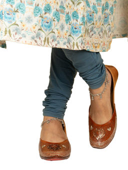 Korakari - Womens Leather Juti-Tan