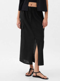 GAP - Women Black Mid-Rise Slit Regular Fit Skirt