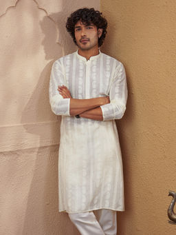 Vastramay - Men Cream Cotton Embroidered Chikankari Kurta