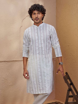 Vastramay - Men Off White Cotton Embroidered Chikankari Kurta