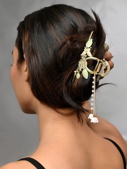 Silvermerc Designs - Gold Pearl Floral and Chain Claw Clip
