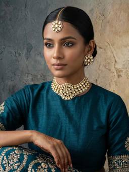 MINAKI - White Noor Gul Stone Jewellery Set