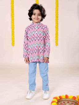 KiddoPanti - Boys Rayon Graphic Zig Zag Printed Short Kurta with Regular Fit Jeans
