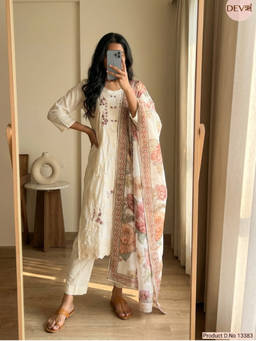 DEVRI - Off White Gulnaar Pure Mul Cotton Embroidered Kurta with Pant and Dupatta