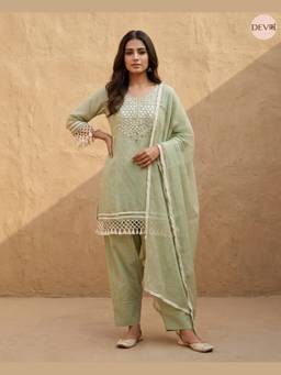 DEVRI - Green Gulnaar Mul Chanderi Embroidered Kurta with Salwar and Dupatta