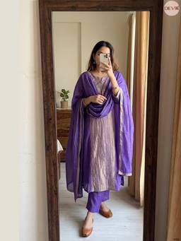 DEVRI - Vasundhara Mul Chanderi Printed Purple Kurta with Pant and Dupatta
