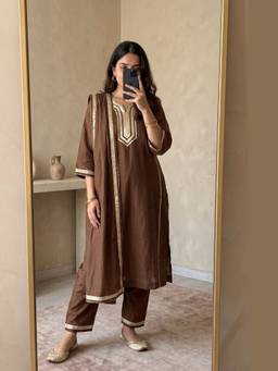 DEVRI - Zarmin Pure Mul Chanderi Embroidered Brown Kurta with Pant and Dupatta