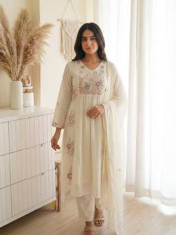 DEVRI - Ivory Inaya Cotton Embroidered Kurta with Pant and Dupatta