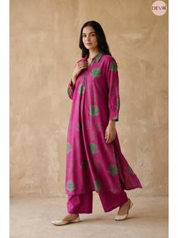 DEVRI - Magenta Gulnaar Cotton Flex Printed Kurta with Palazzo