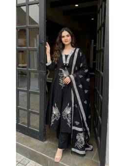 DEVRI - Noor Cotton Slub Printed Black Kurta with Pant and Dupatta