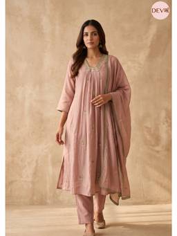 DEVRI - Pink Gulnaar Mul Chanderi Embroidered Blush Kurta with Pant and Dupatta
