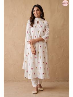 DEVRI - Off White Gulnaar Mul Chanderi Embroidered Kurta with Salwar and Dupatta