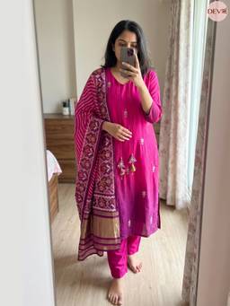 DEVRI - Rangriti Pure Russian Silk Embroidered Magenta Kurta with Pant and Dupatta