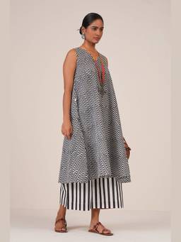 Cyan - White Hand Block Printed Syah Kurta with Pant