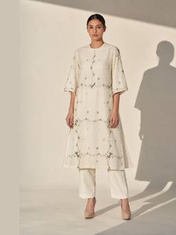 SAMANT CHAUHAN - White Cotton Silk Kurta with Pant