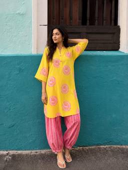 Poppi - Multicolour Gulabo Sitabo Printed Kurta with Salwar