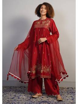 SAMANT CHAUHAN - A Gorgeous Deep Red Cotton Silk Kurta with Pant and Dupatta