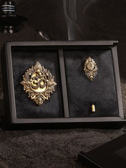 Cosa Nostraa - Om Trayambakam Brooch with Lapel Pin
