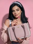 Pink color option, Currently selected