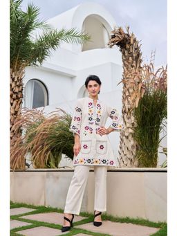 FREYAA - Off-White Co-Ord Set Featuring Small Thread Work Flowers