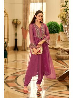 FREYAA - Co-Ord Set Embroidered Kurta With Elegant Full Sleeves