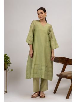Mushio - Women`s Diletta Chanderi Solid Green Kurta With Slip (Set of 2)