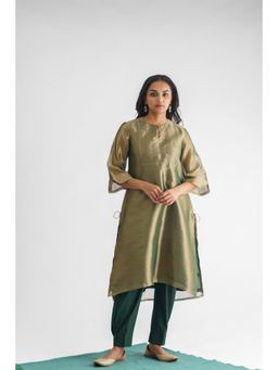 Mushio - Women`s Abhilasha Tissue Embellished Green Kurta And Pant (Set of 2)