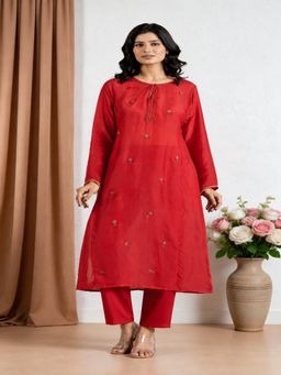 HAAVI BY PURAB - Red Keyhole Neck Embroidered Butti Kurta