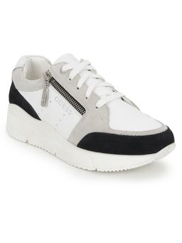 Guess - White Leather Round Toe Pu Pair Of Sneakers